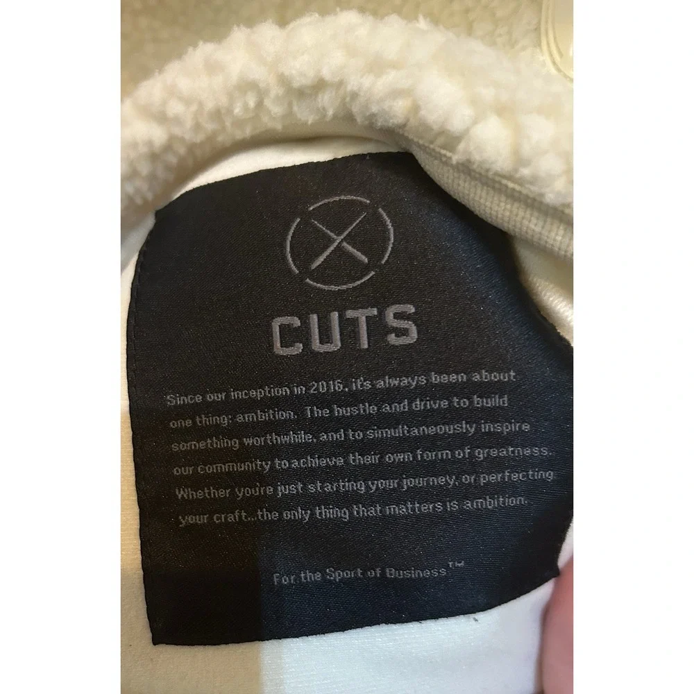 CUTS‎ Men's Polartec Sherpa Full Zip Cream Size Medium Pockets EUC